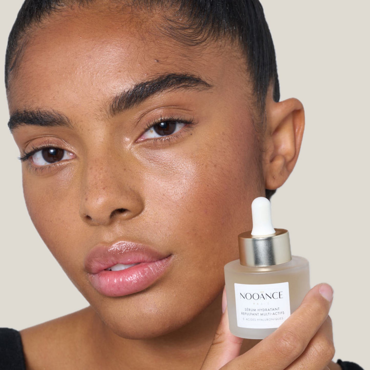 Multi-active serum with 5 hyaluronic acids