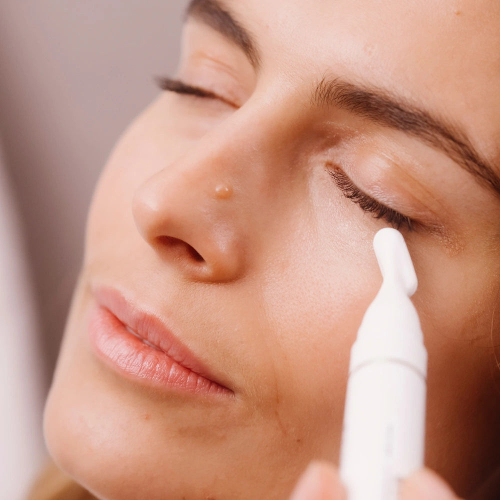 Soin intense contour des yeux